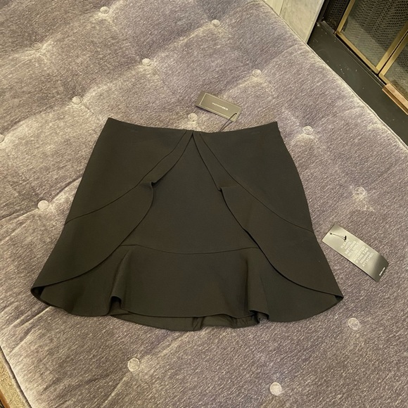 NWT BCBGMAXAZRIA black Lindsey ruffle skirt - Picture 5 of 9